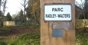 Radley-Walters' Park, Buron